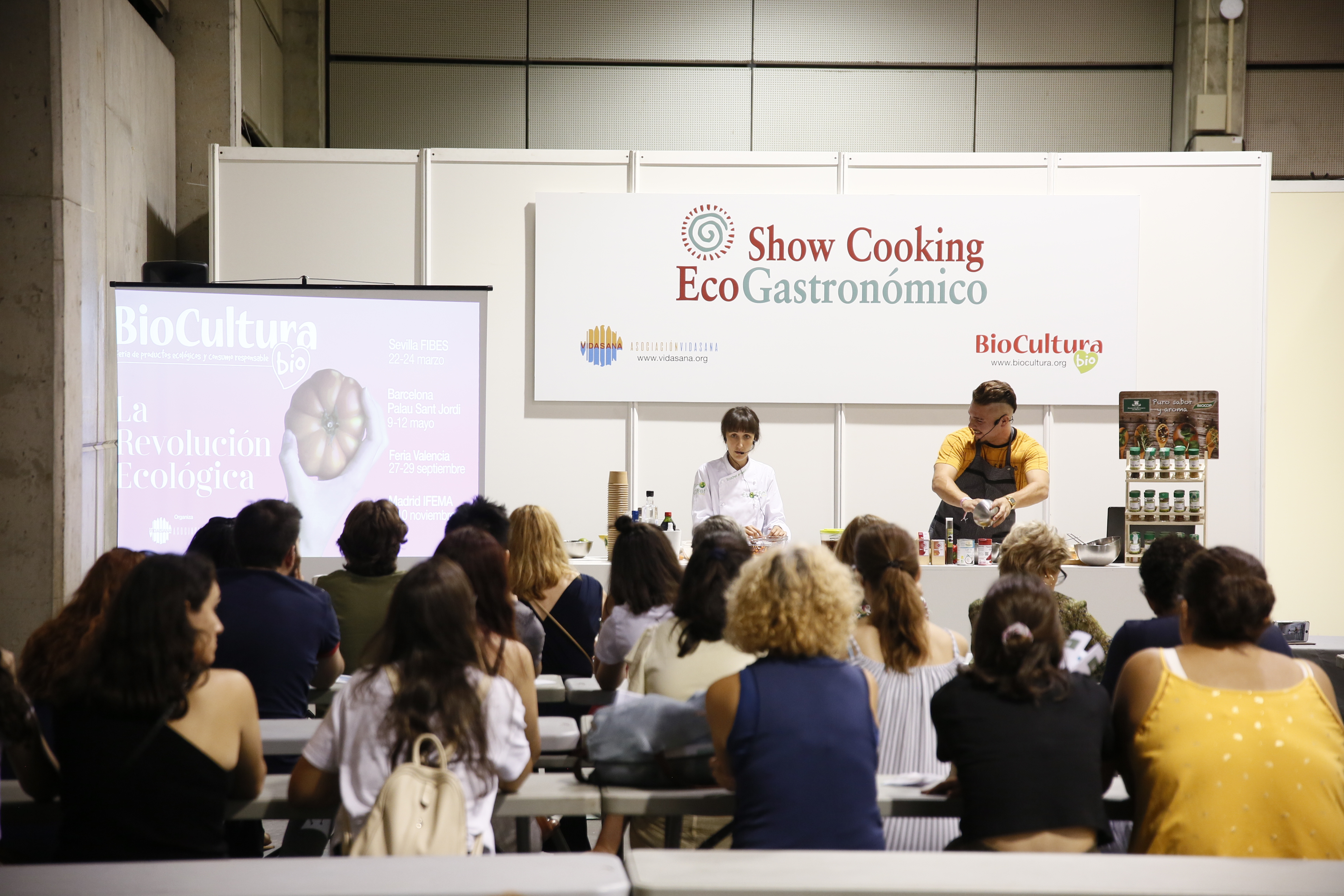 SHOWCOOKING